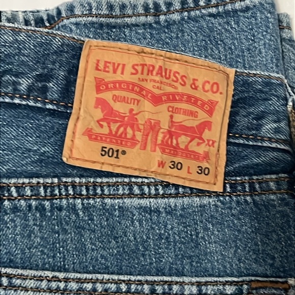 Levi’s 501 Button Fly Straight Leg Jeans - Picture 5 of 6